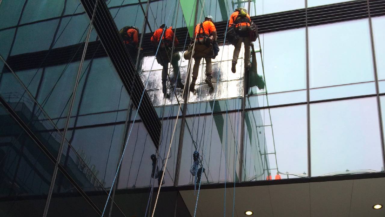 3334 - SA_nRAH Glazing on tension lines